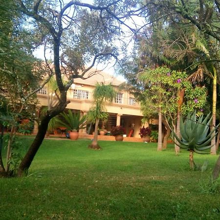 Pretoria-Noord Suikerbosrant Sleep And Go Bed & Breakfast エクステリア 写真