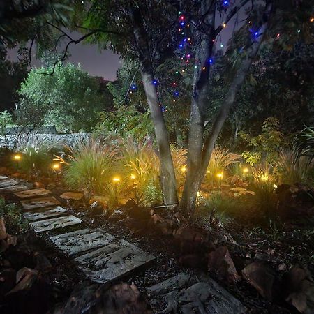 Pretoria-Noord Suikerbosrant Sleep And Go Bed & Breakfast エクステリア 写真