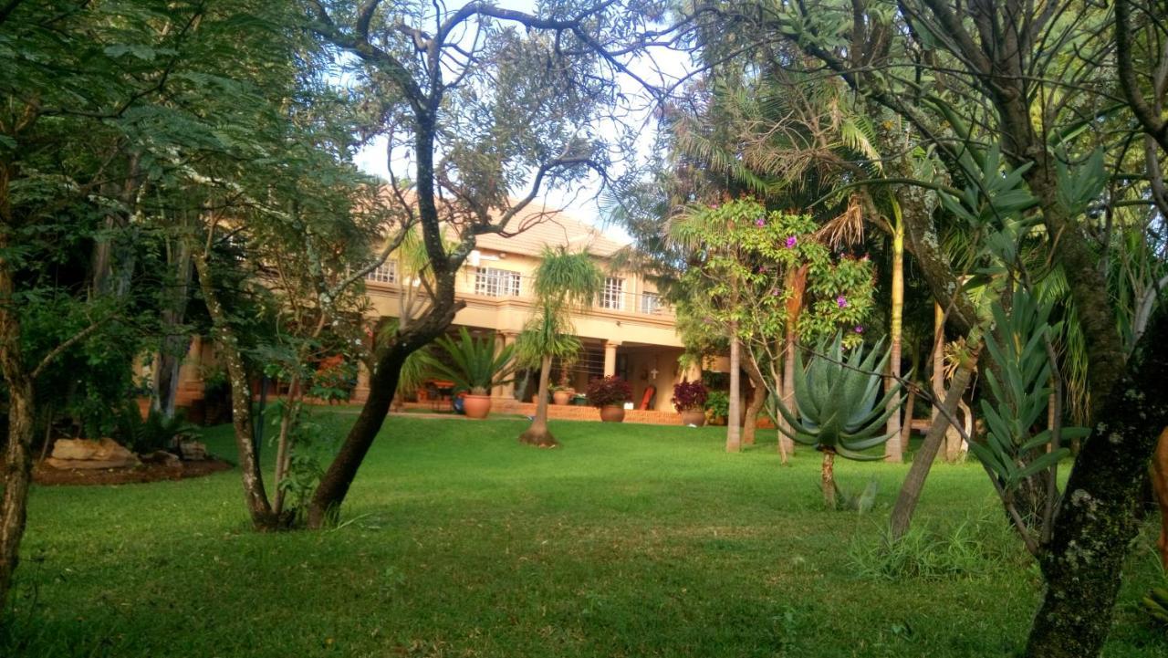 Pretoria-Noord Suikerbosrant Sleep And Go Bed & Breakfast エクステリア 写真