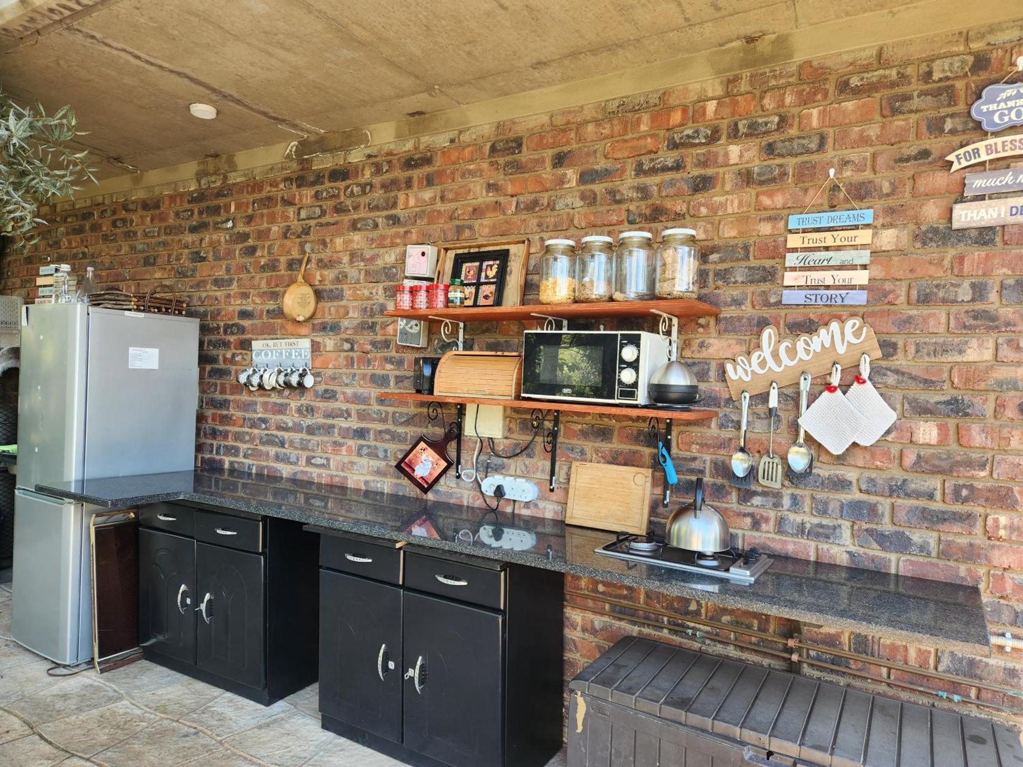 Pretoria-Noord Suikerbosrant Sleep And Go Bed & Breakfast エクステリア 写真