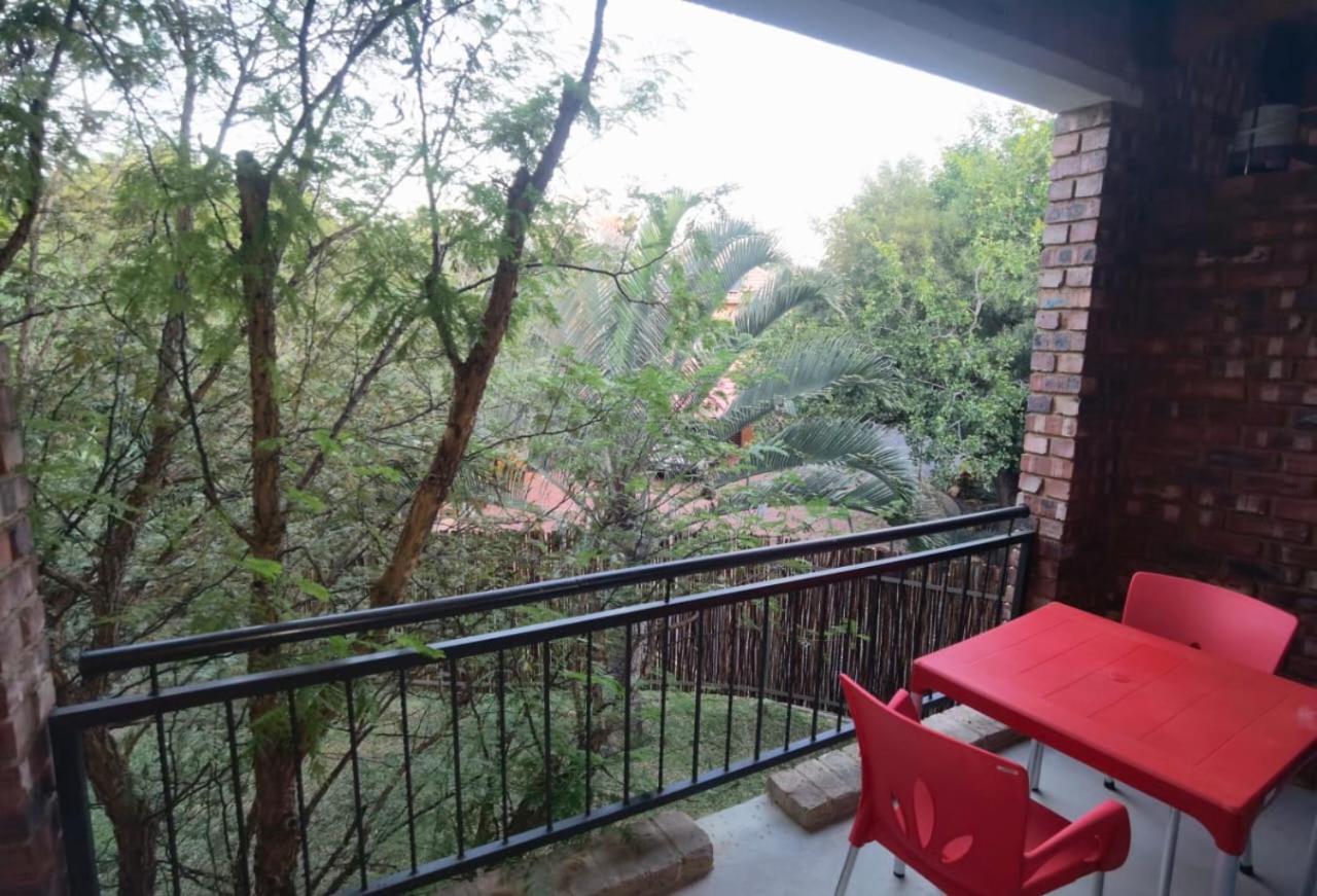 Pretoria-Noord Suikerbosrant Sleep And Go Bed & Breakfast エクステリア 写真